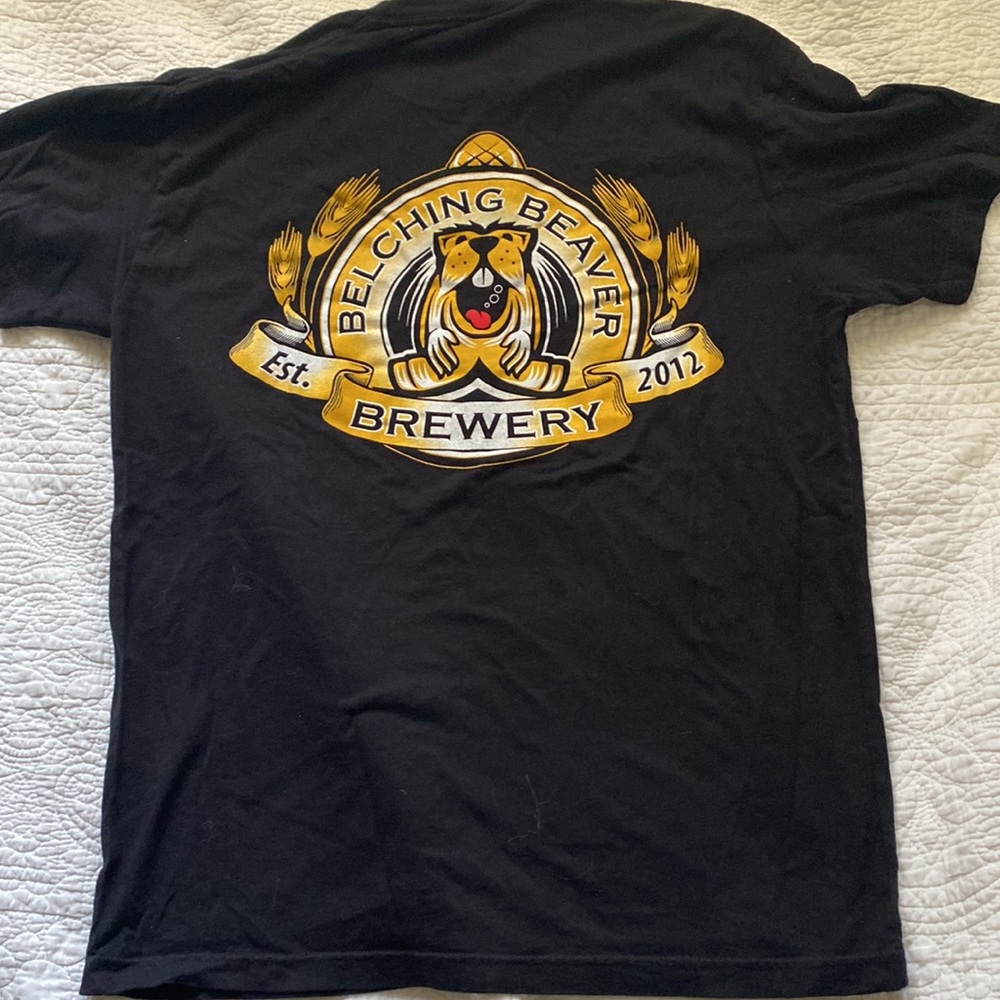 🍻BELCHING BEAVER Tavern & Grill UNISEX Tee Shirt🍻
